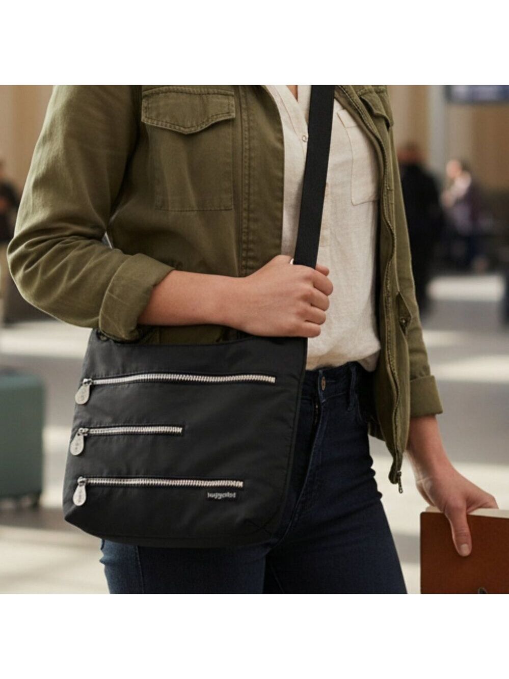 Baggallini Black Crossbody Travel Bag Lightweight Multi Zip Organizer Purse